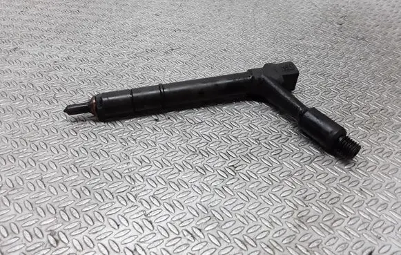 Opel Combo C Fuel injector TJBB01901D