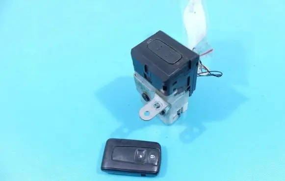 Toyota Corolla Verso E121 Ignition lock 2584A-R124KTY IMPRK1316110