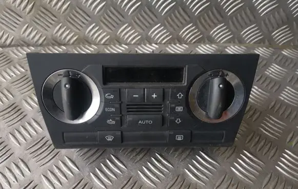 Audi A3 S3 8P Climate control unit 8P0820043AG