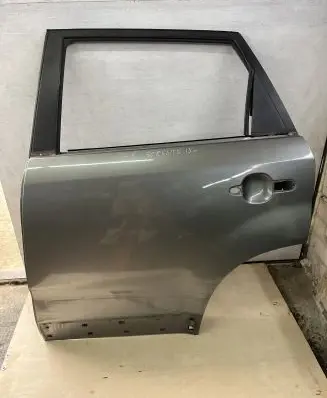 KIA Sorento Rear door