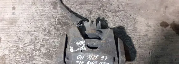 Peugeot 5008 Front brake caliper