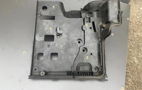 Land Rover Range Rover Sport L320 Battery tray AH2218N378AB 8H2218N378AB