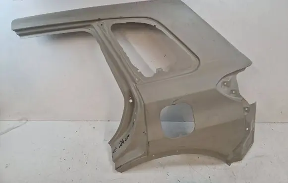 Suzuki Vitara (LY) Rear arch 