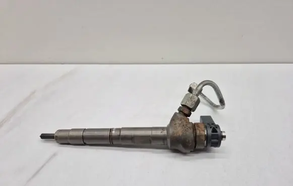 Audi Q3 8U Fuel injector 03L130277J 0445110369