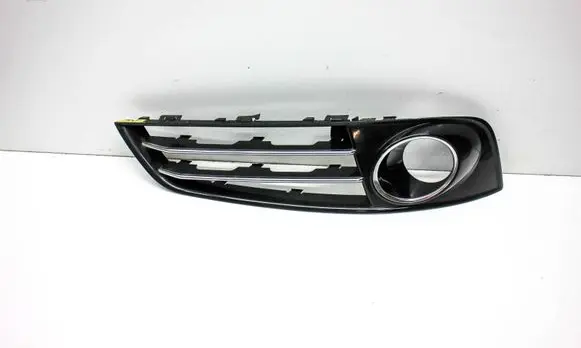 Audi A8 S8 D4 4H Front fog light trim/grill 4H0807680L