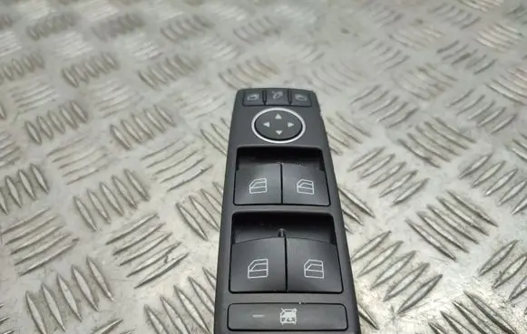 Mercedes-Benz A W176 Electric window control switch A1669054400