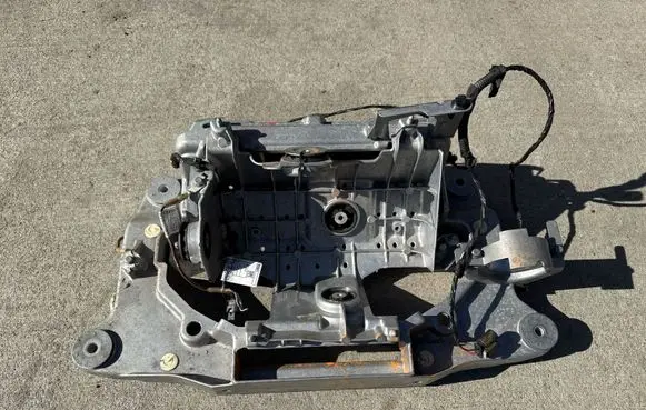 BMW i4 A/C compressor mount bracket 5A075D6