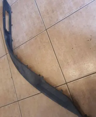 Front bumper splitter molding