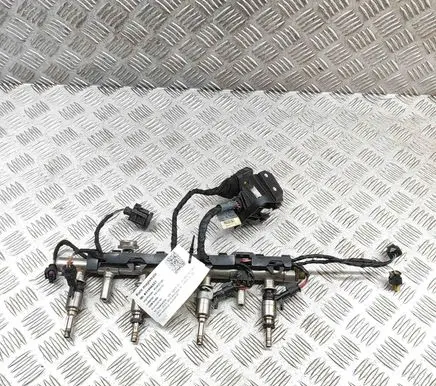 Volkswagen Golf VII Fuel main line pipe 06L971627K 06L906036AA