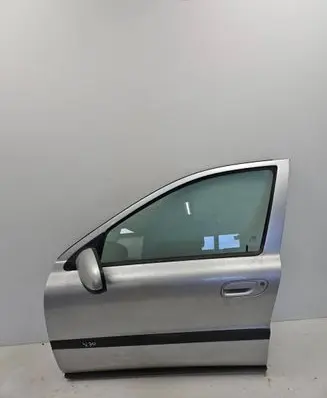 Volvo V70 Front door