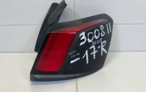 Peugeot 3008 II Rear/tail lights P8481550201