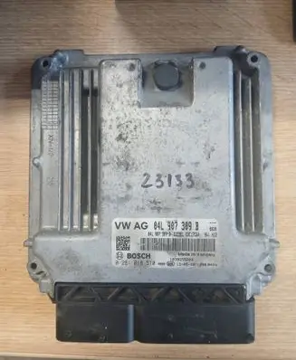 Volkswagen Golf VII Engine control unit/module 04L907309B 0281018510