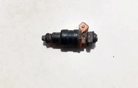 Chrysler Voyager Fuel injector 4612402