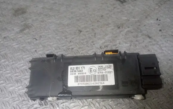 Seat Ibiza III (6L) Alarm control unit/module 6L0951171