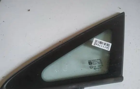 Opel Corsa D Front triangle window/glass AS2
