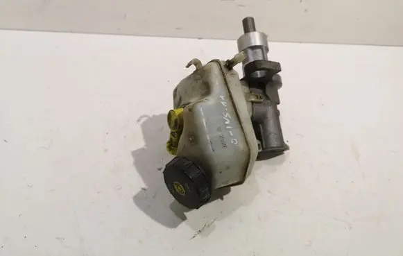 Brake fluid reservoir