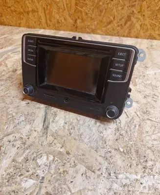 Volkswagen Jetta VI Radio/CD/DVD/GPS head unit 561035150A 10R048667 612MAMB031131