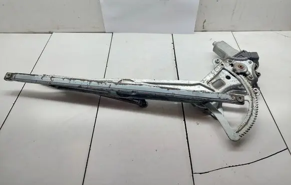 Toyota Corolla Verso E121 Front door window regulator with motor 8571052110 0620401850