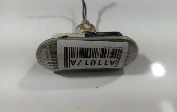 Front fender indicator light
