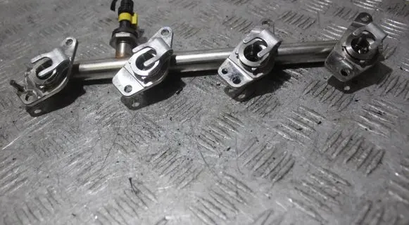 Fuel main line pipe
