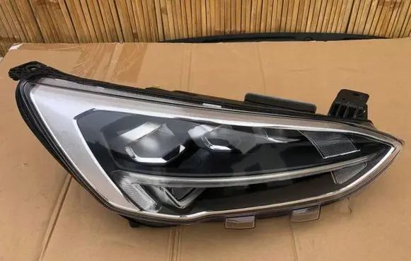 Ford Focus Headlight/headlamp JX7B13E014AE