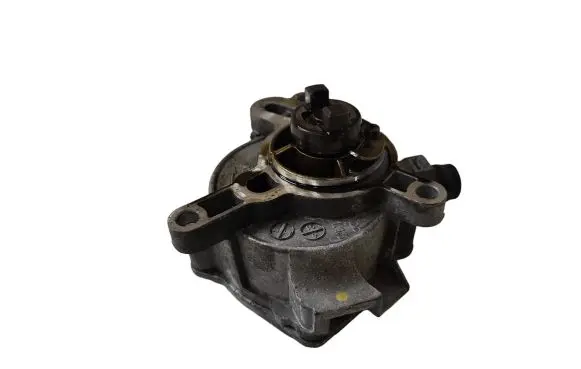 Volvo V40 Cross country Vacuum pump 3136688