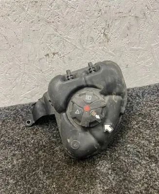 Coolant expansion tank/reservoir