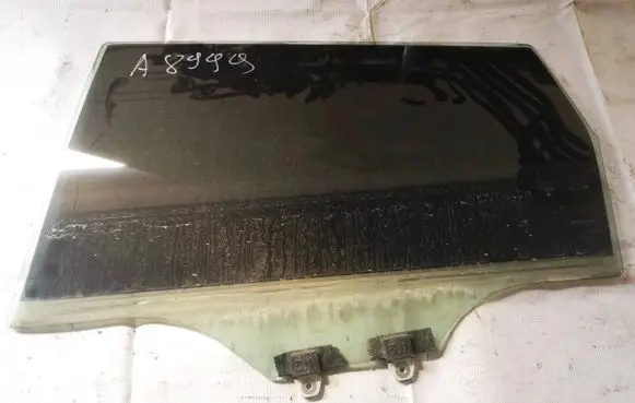 Honda FR-V Rear door window glass as2