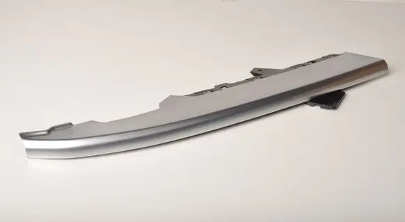 Land Rover Discovery 5 Dashboard lower bottom trim panel MY42-640E72-AB