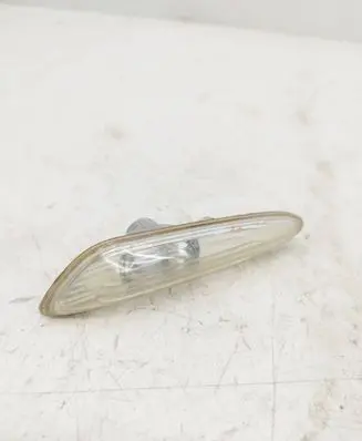 BMW 3 E46 Front fender indicator light 63137165915