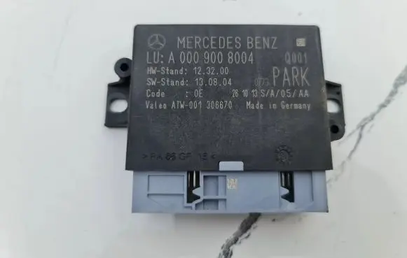 Mercedes-Benz E W212 Parking PDC control unit/module A0009008004