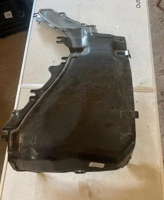 Mercedes-Benz R W251 Other engine bay part A2616200073 1221500420