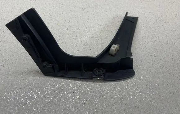 Audi A7 S7 4G Front bumper mounting bracket 4G8807083