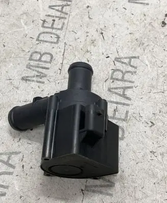 Audi Q7 4M Electric auxiliary coolant/water pump 06H121601M