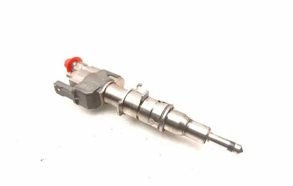 BMW 3 E92 E93 Fuel injector 7589048