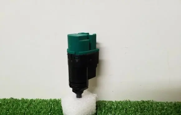 Opel Vivaro Brake pedal sensor switch 253203383R