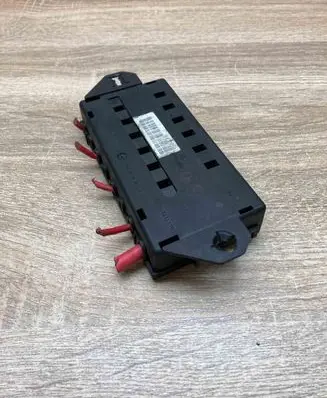 Volvo S80 Battery relay fuse 9162323 9441776
