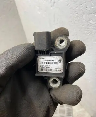 Jeep Grand Cherokee (WJ) Airbag deployment crash/impact sensor P56010411AC 39754C TR7ME0562A3600