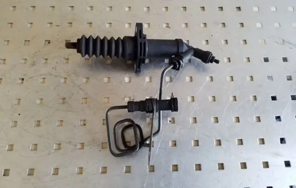 BMW 5 F10 F11 Clutch master cylinder 6785964