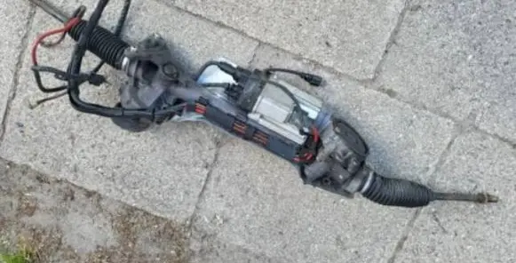 Volkswagen Golf V Steering rack 1K0909144M NE66361