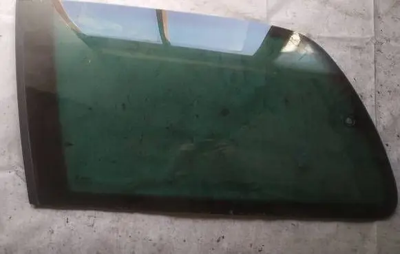 Volkswagen Sharan Rear side window as3