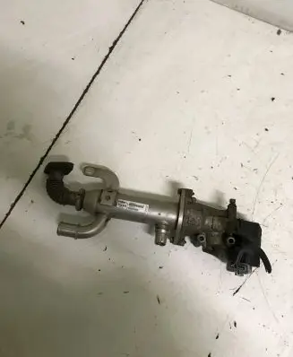 Volvo V50 EGR valve cooler 8653691 993062H H44GA