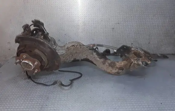 Nissan Qashqai Rear wheel hub spindle/knuckle 