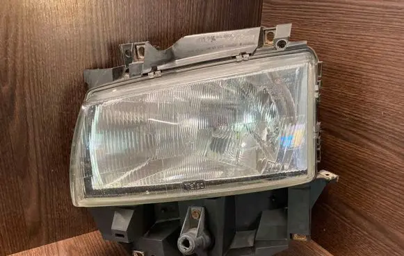 Volkswagen Transporter - Caravelle T4 Headlight/headlamp 701941009K