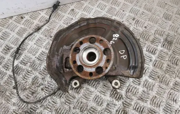 Mercedes-Benz B W246 W242 Front wheel hub