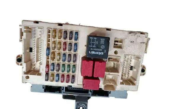 Fiat Stilo Fuse box set 51715858 501209630050 NPL19263