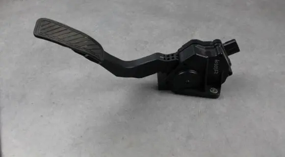Mazda 2 Accelerator throttle pedal K42387400 D651 D651K42387400