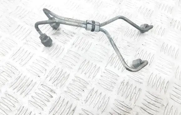 Volvo S60 Fuel injector supply line/pipe 