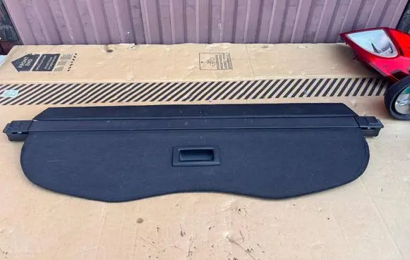 Renault Clio III Parcel shelf 8200612331