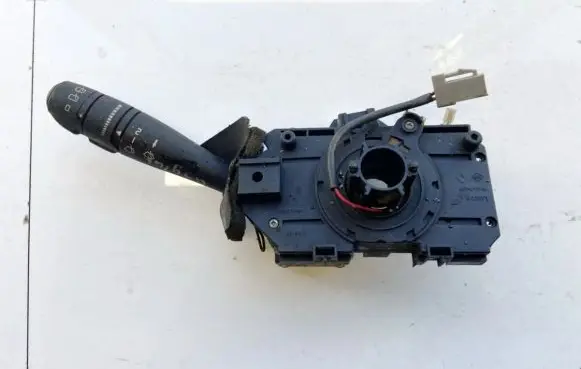 Renault Laguna I Wiper control stalk 7700832541